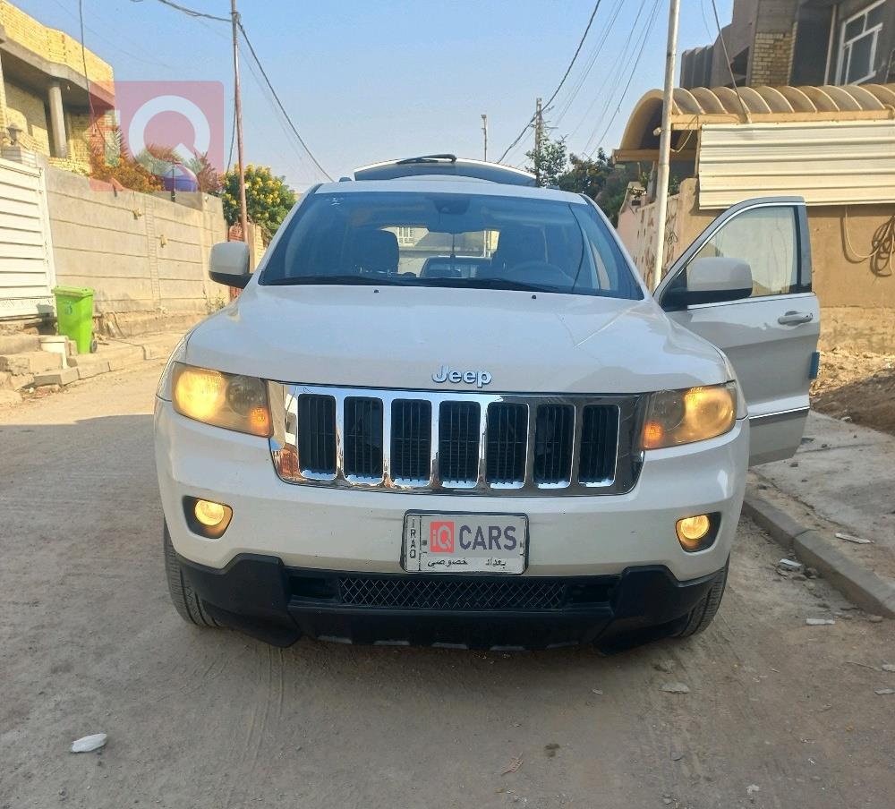 جیپ گراند شیرۆکی